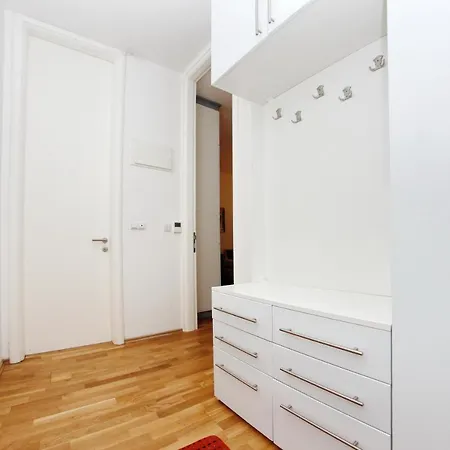Apartment Apartman Centar- Free Parking